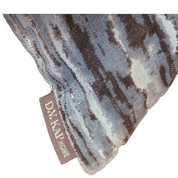 D.V. KAP HOME Wake-Glacier 21”x21” Pillow Covers - Set of 2 - Picture 4 of 6